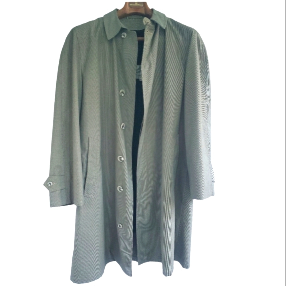 Vintage English Squire Men's Coat. Mini Houndstooth Khaki and Black. Size 42